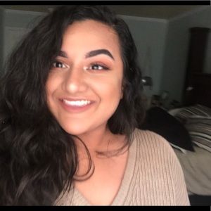 Meet your Posher, Maria